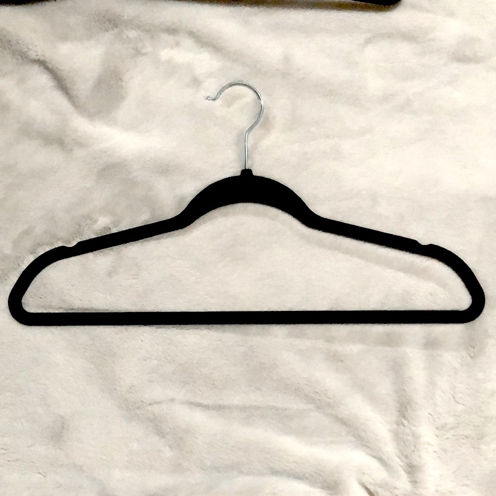 Set of 30 Velvet Flocked Hangers